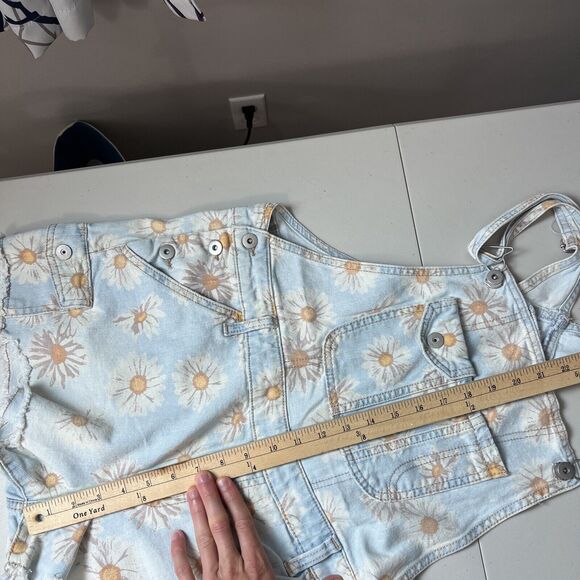 No Boundaries Short Overalls Womens L 11-13 37x3 Cottage Fairy Core Floral Denim - Picture 5 of 9